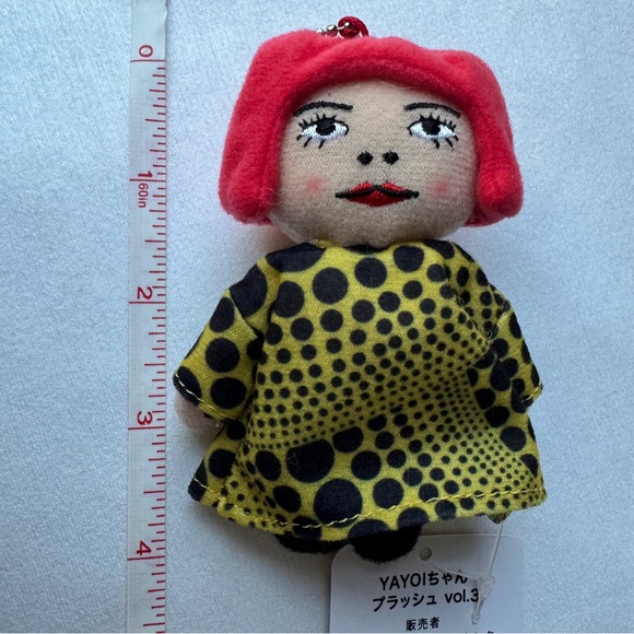 Yayoi Kusama Key Chain Plush Dot Artist Contemporary Handmade - Picture 5 of 6